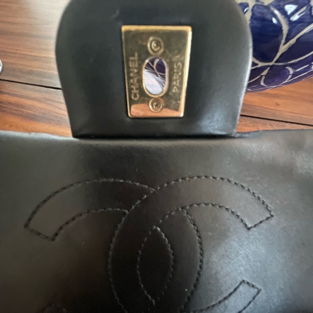 Authentic Chanel lambskin/calfskin large black chevon single flap shoulder bag - Picture 5 of 14